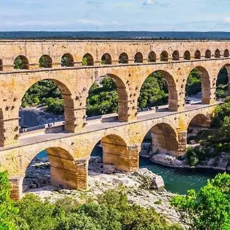 Nocleg ze śniadaniem D'hote Du Pont Du Gard