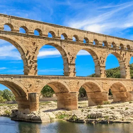 D'hote Du Pont Du Gard Vers Pont du Gard