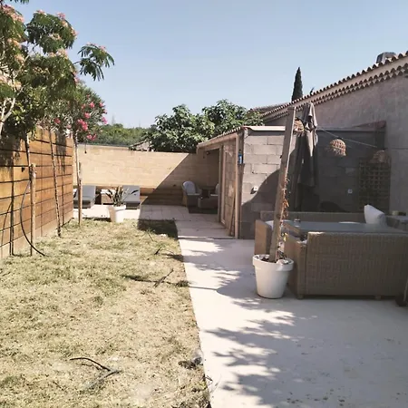 Bed & Breakfast D'hote Du Pont Du Gard 3*